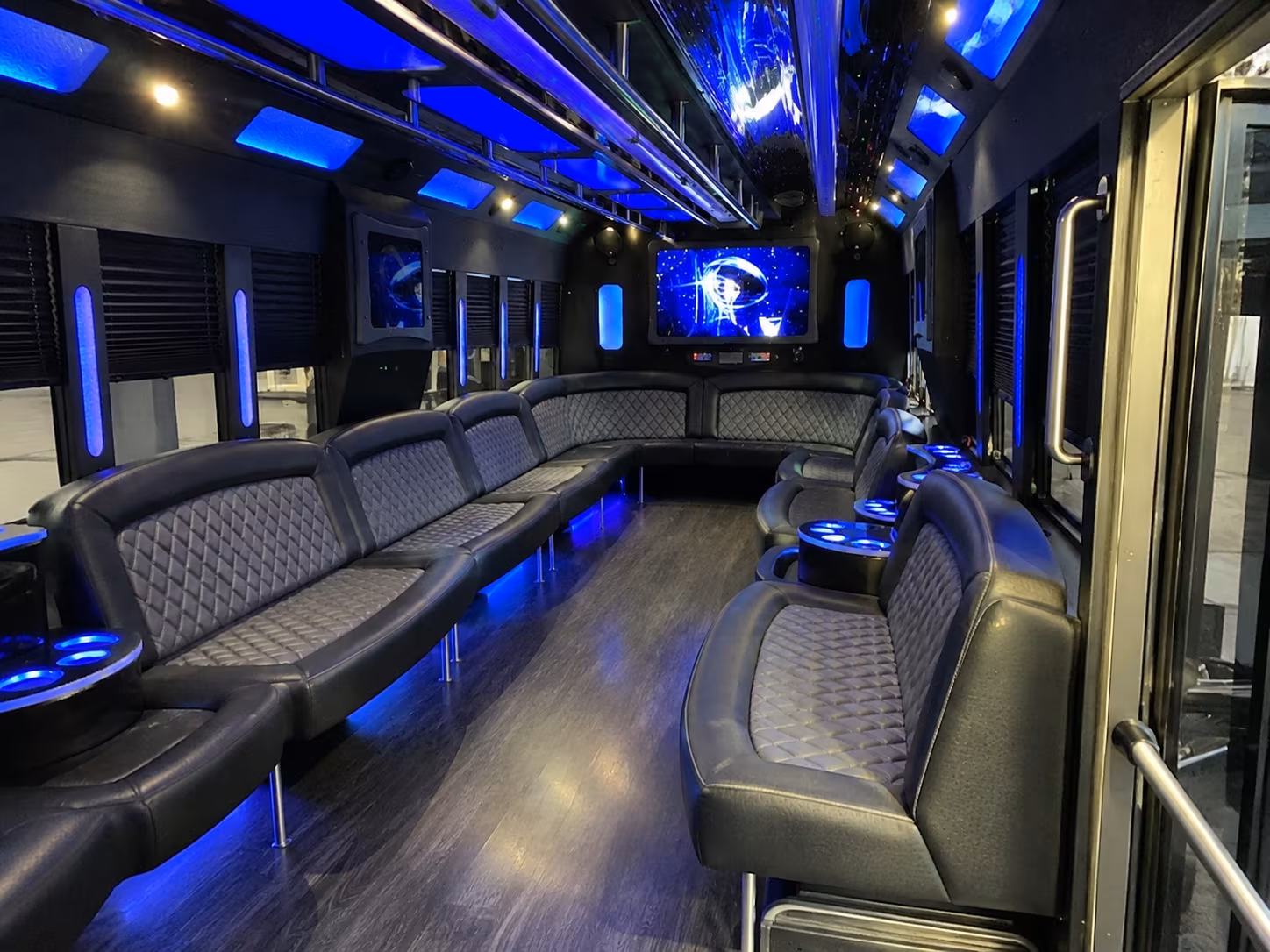 commerce 28 passenger party bus interior