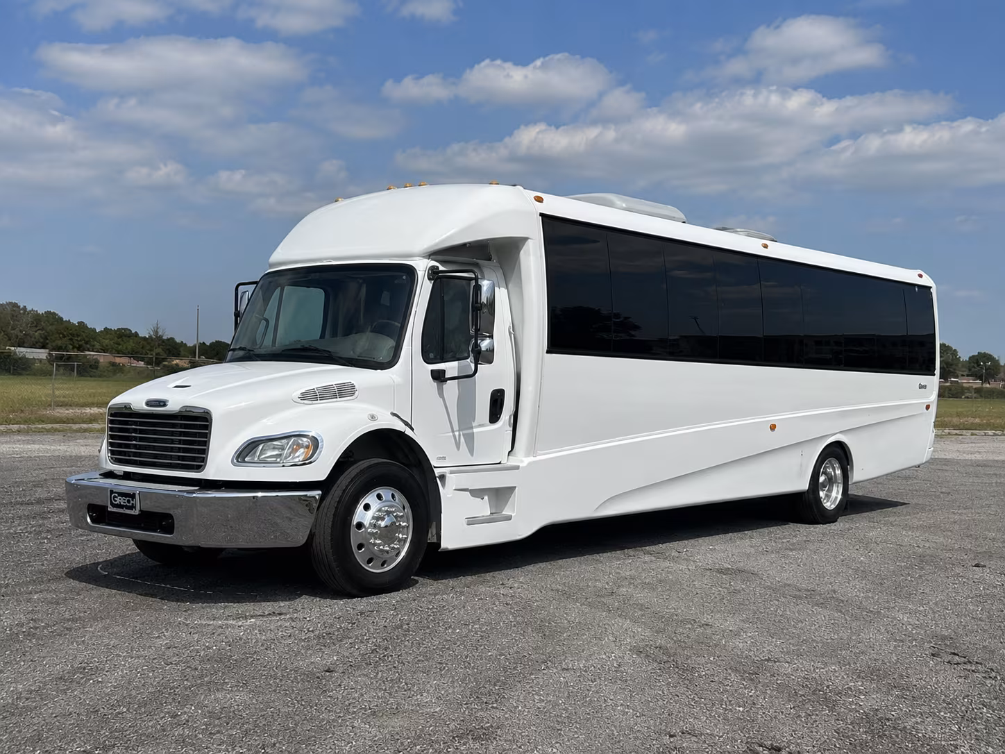 commerce 50 passenger party bus