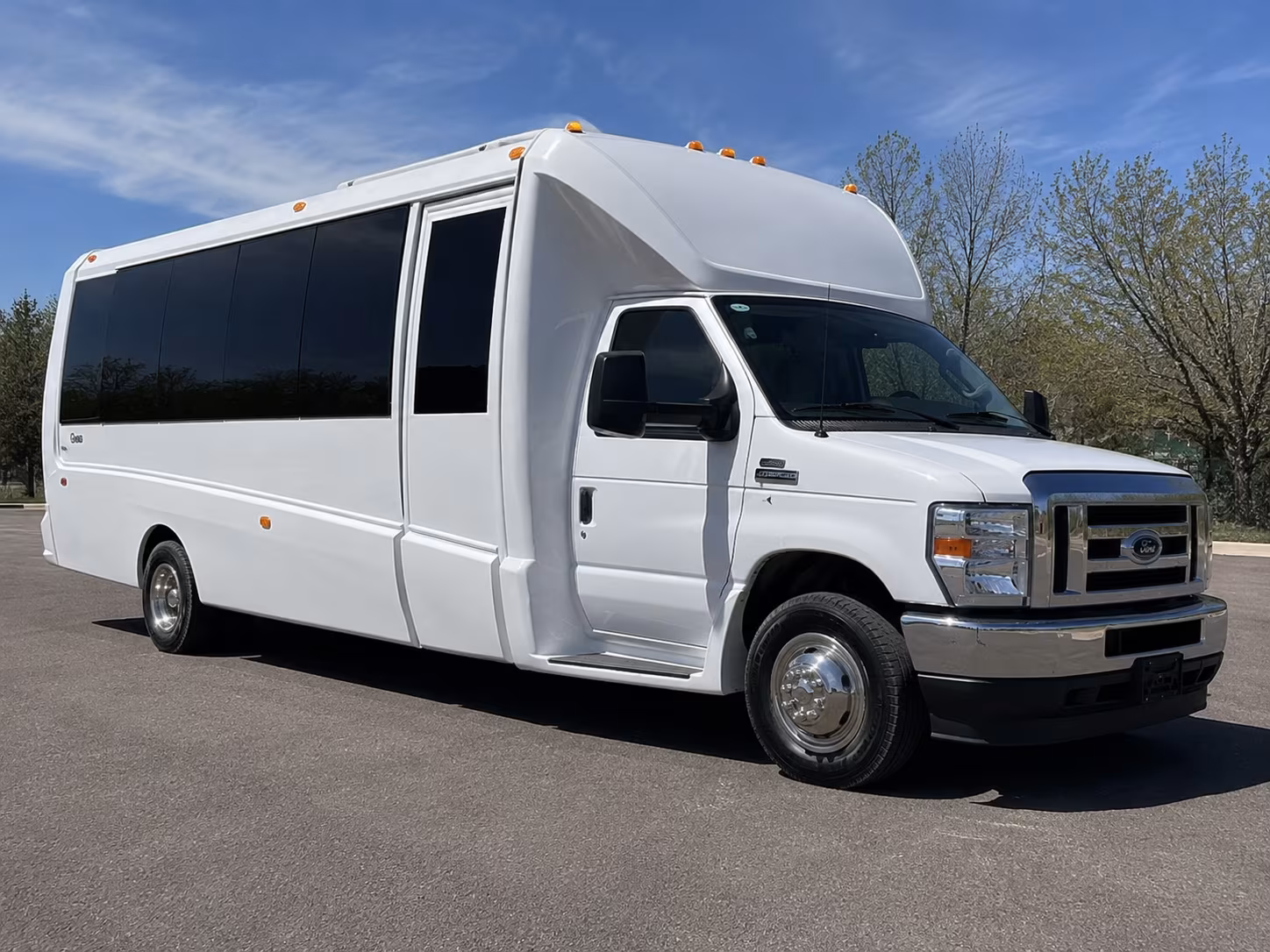 commerce concert party bus rental