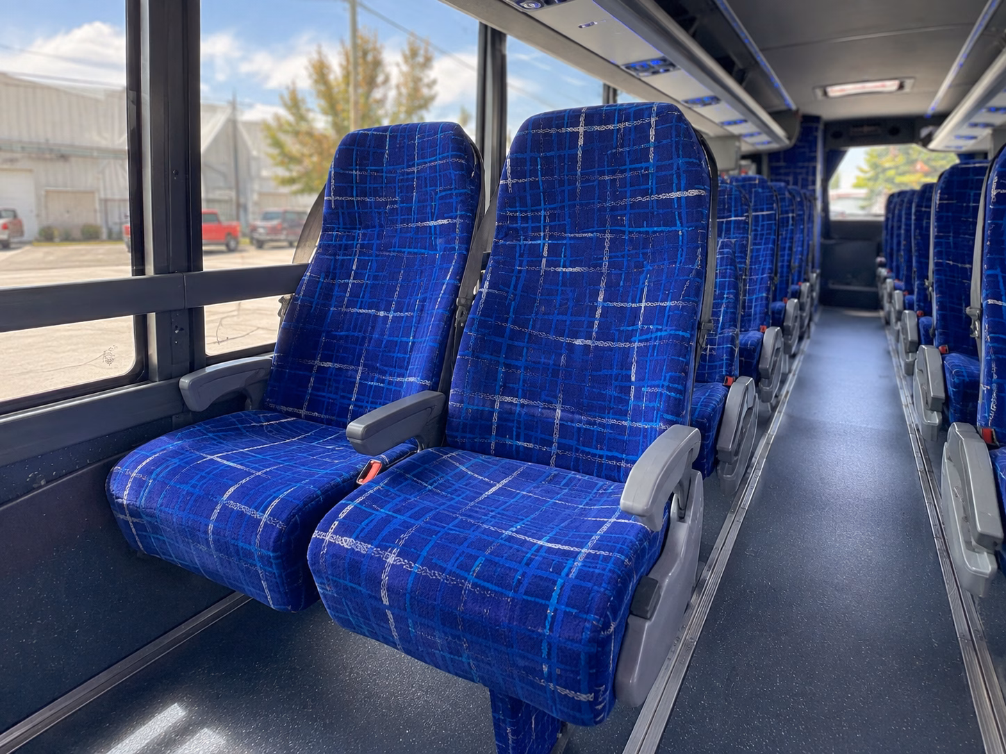 detroit lions game day buses from commerce township