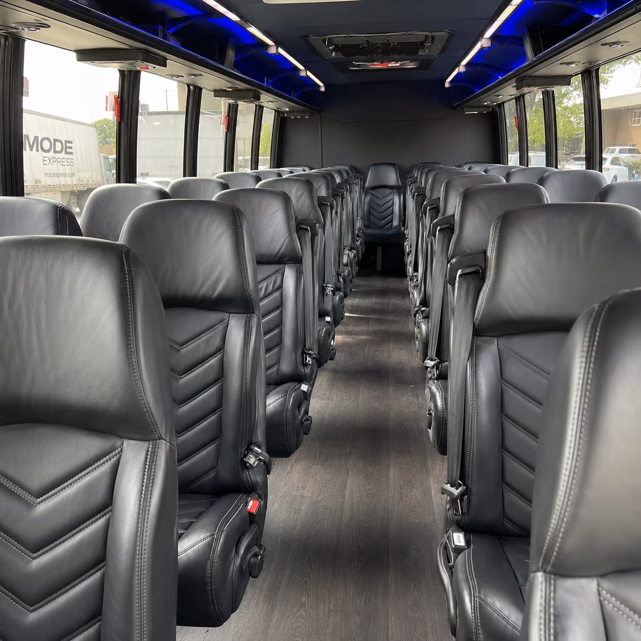 farmington hills bus rentals