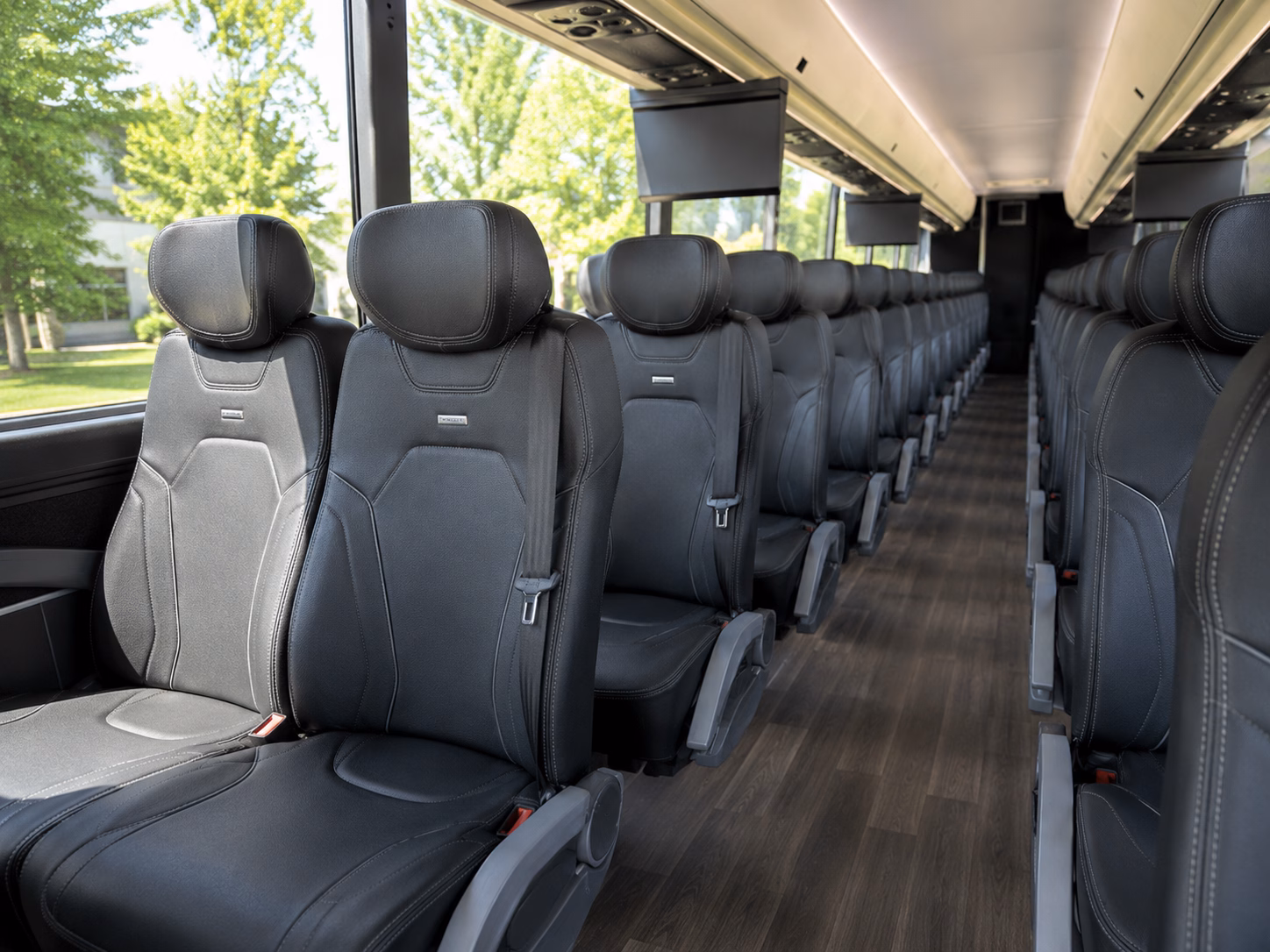 lakeside venue access made easy with the right bus size