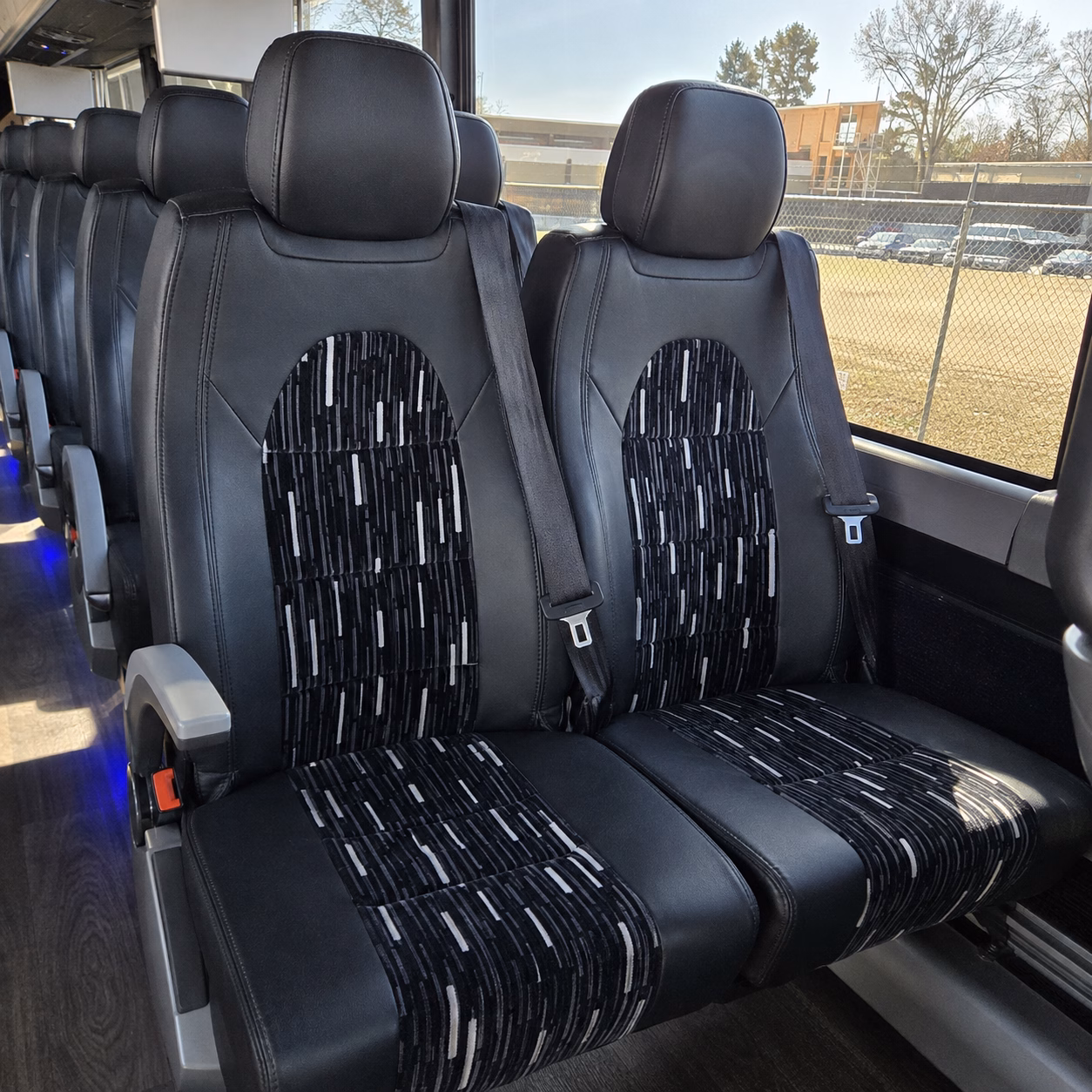 novi airport transportation