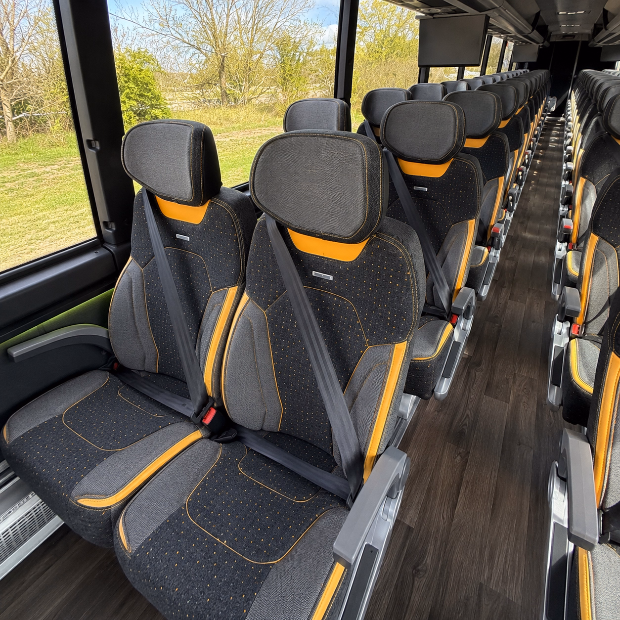 rochester hills bus rentals