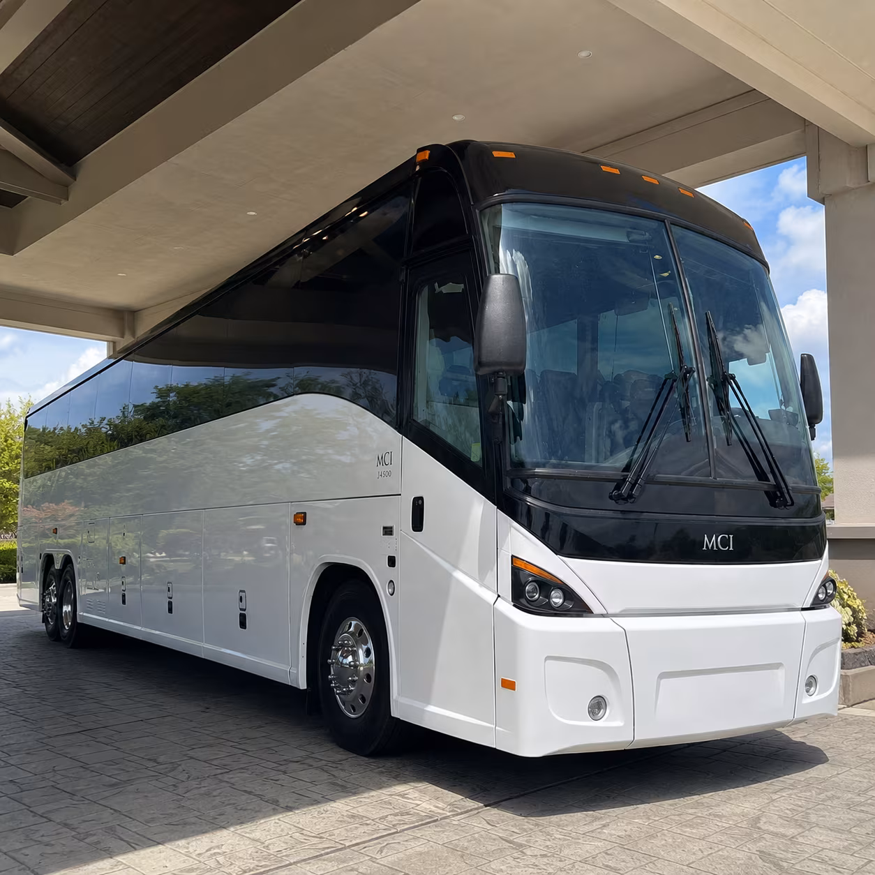 shuttle your team between commerce township and the novi tech corridor