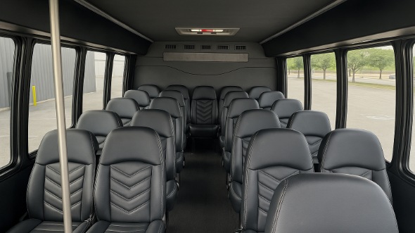 commerce 15 passenger minibus rental